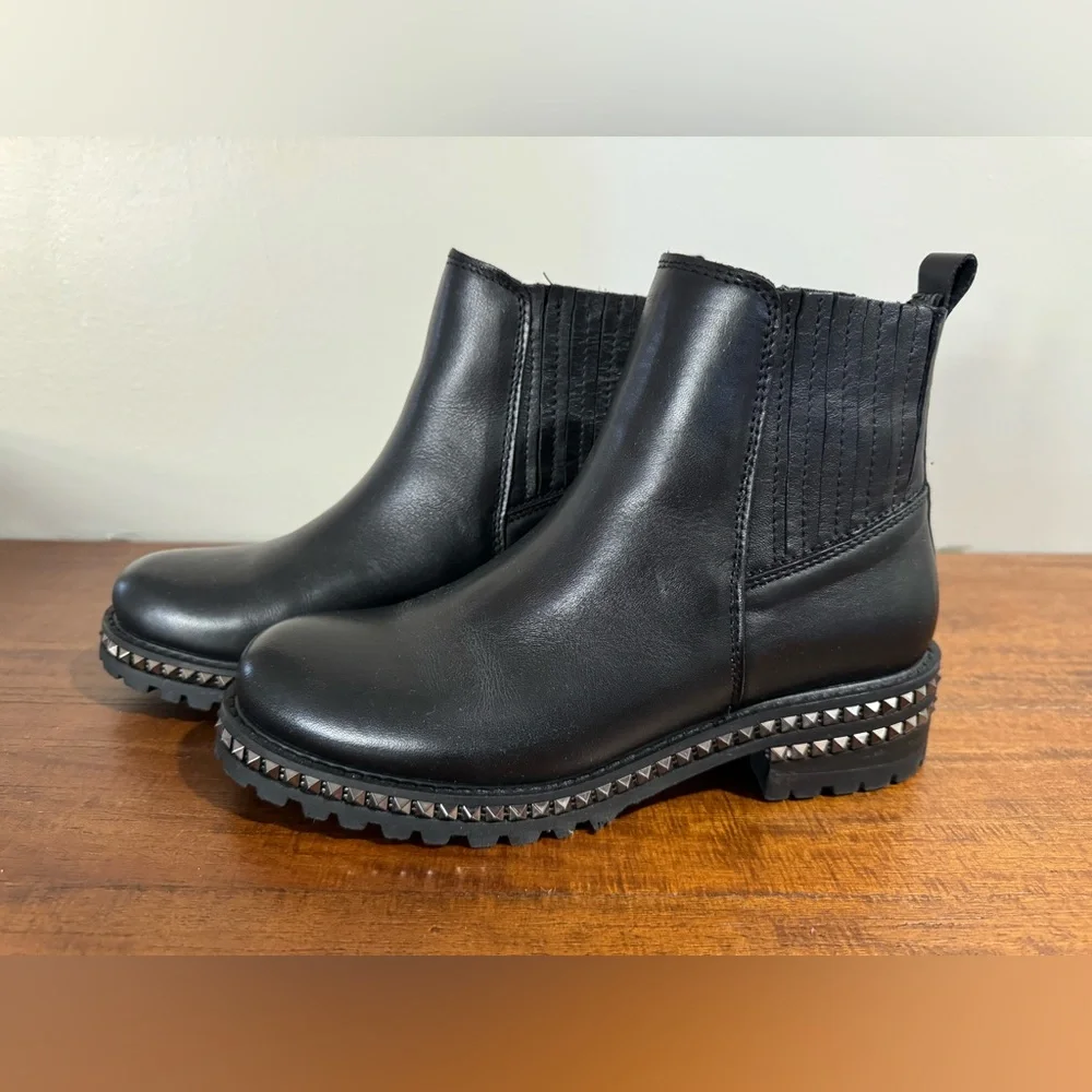 Steve Madden Boots - Picture 4 of 10